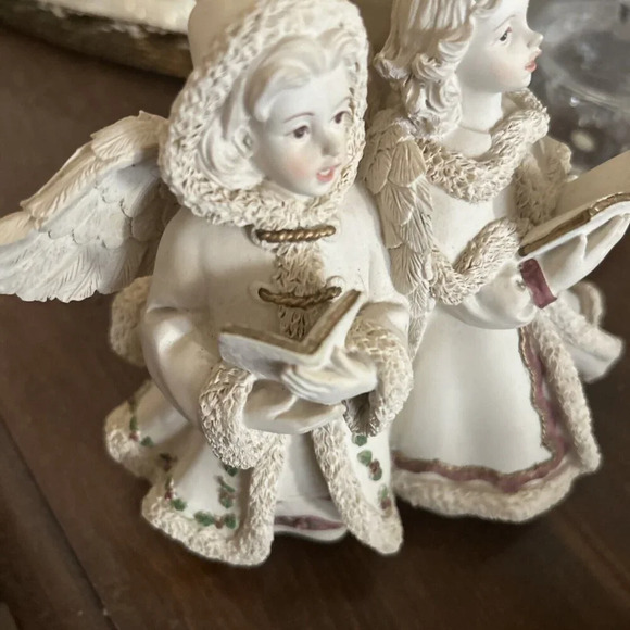 Kellie, Ashley, & Ellaria - Sarah's Caroling Angels #30848 Dated 2002 - Picture 4 of 7